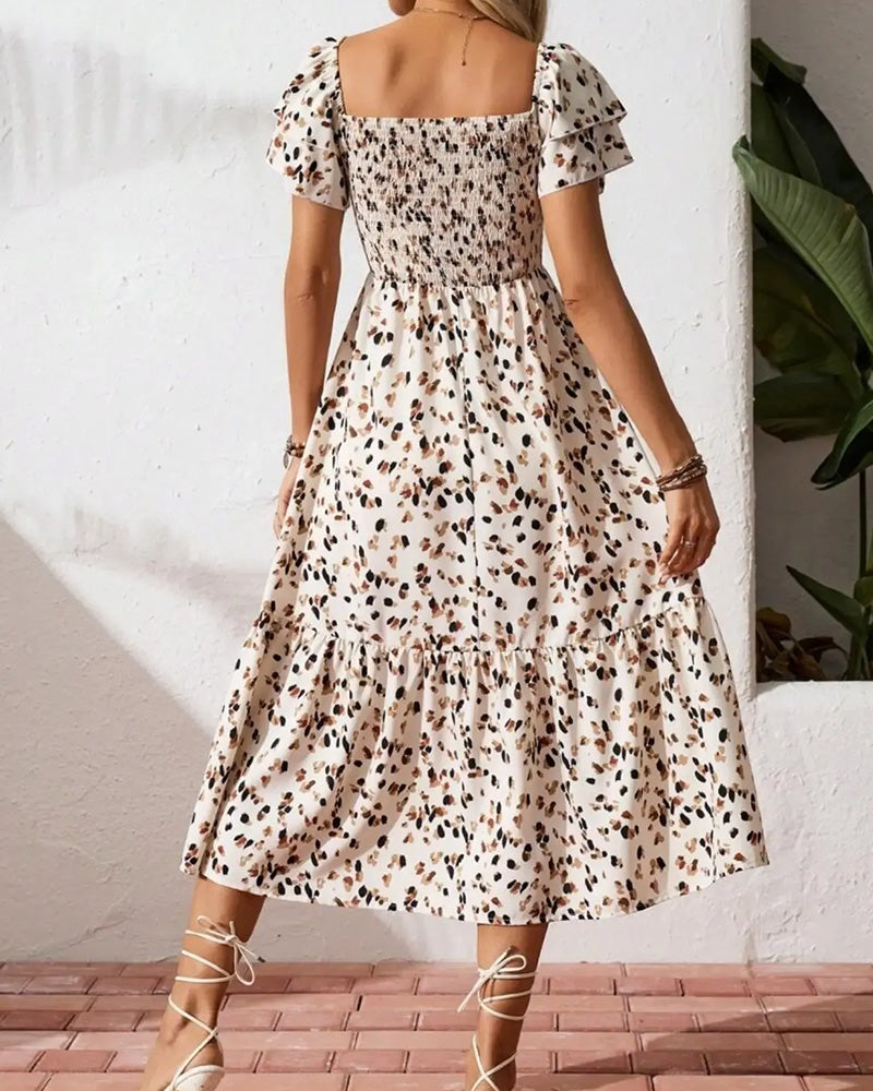 Vestido con mangas de murciélago, entallado, plisado y de corte en A