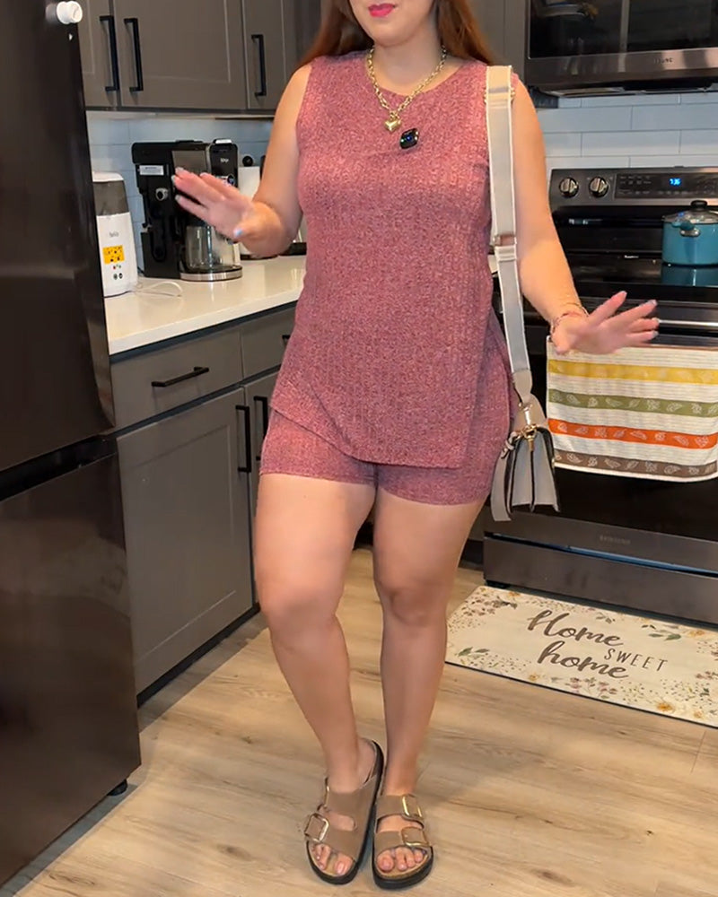 Conjunto con estampado, cuello redondo, sin mangas y pantalones cortos