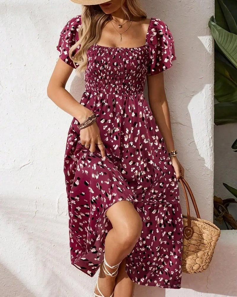 Vestido con mangas de murciélago, entallado, plisado y de corte en A