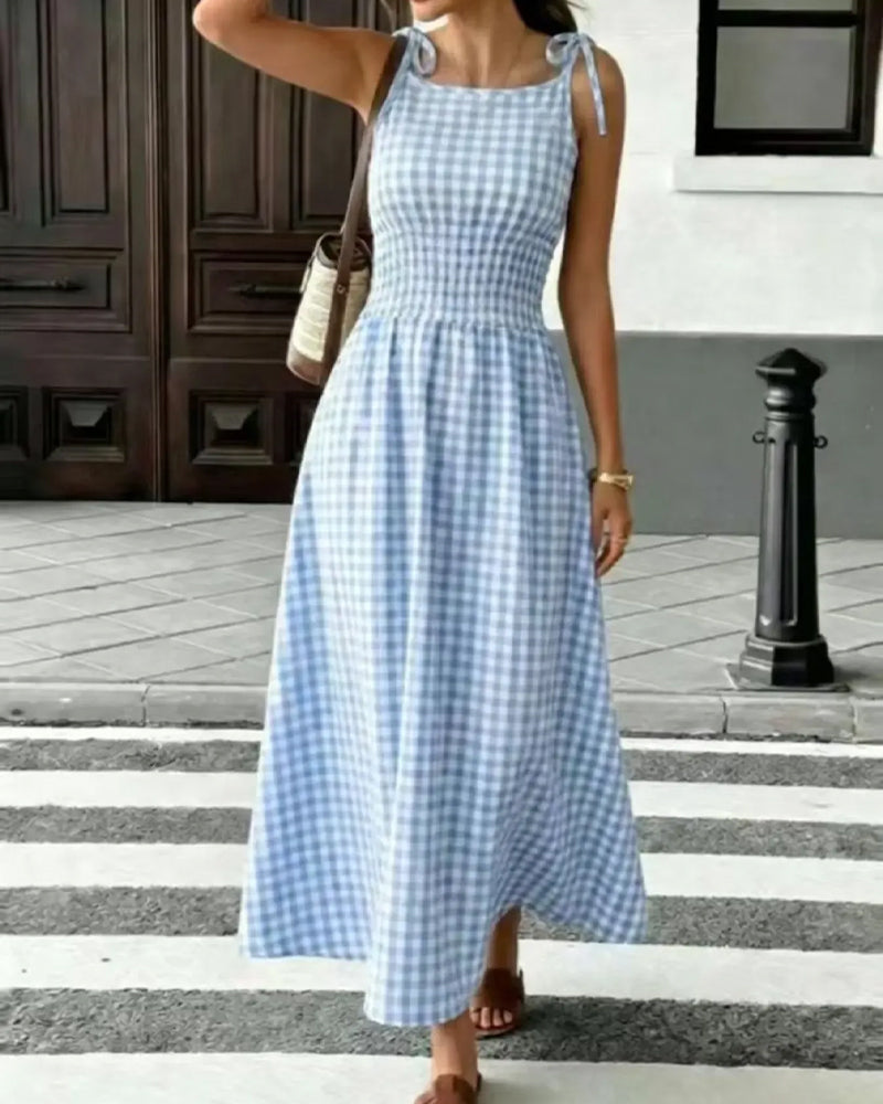 Vestido con cordones, tirantes a cuadros y corte en A