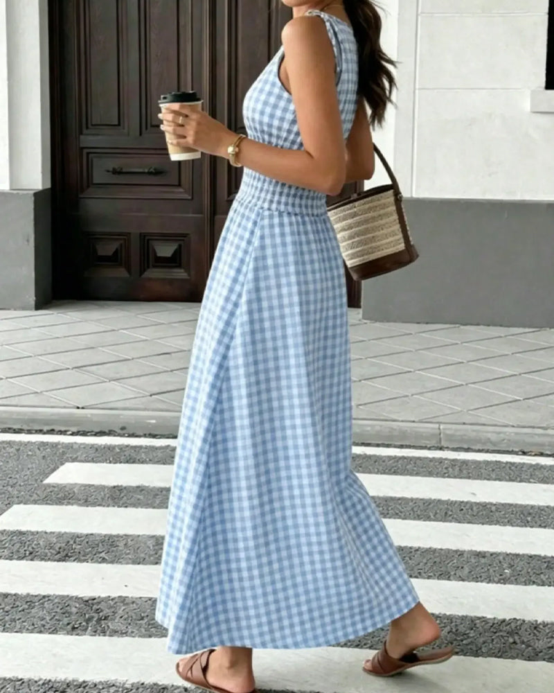 Vestido con cordones, tirantes a cuadros y corte en A
