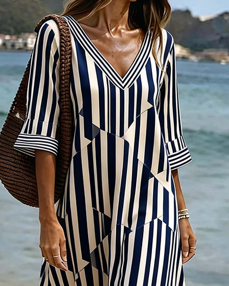 Vestido a rayas, de manga corta y escote en V