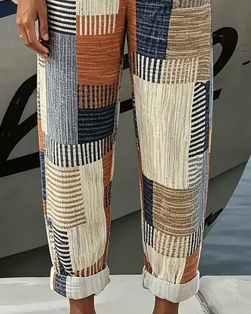 Pantalones de corte informal con detalles en contraste