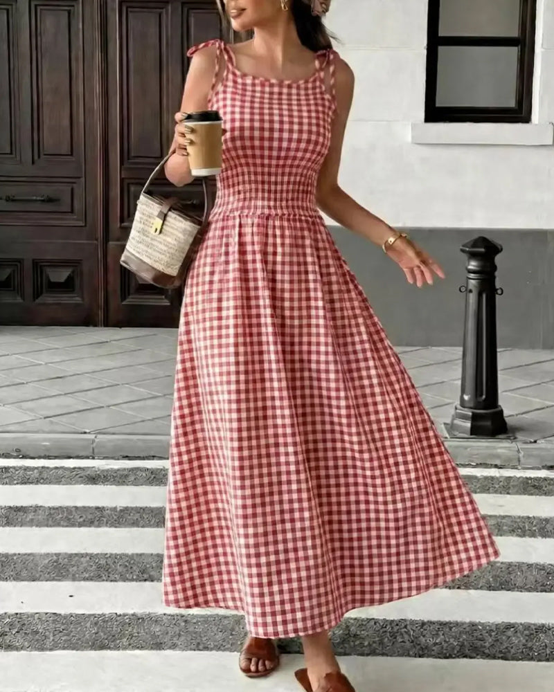 Vestido con cordones, tirantes a cuadros y corte en A